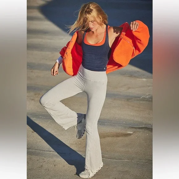 NWOT! FP Free People Movement Good Karma Flare Leggings Sz XS/S - Picture 2 of 8